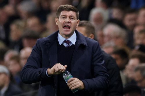 Thầy trò Gerrard chìm trong khủng hoảng
