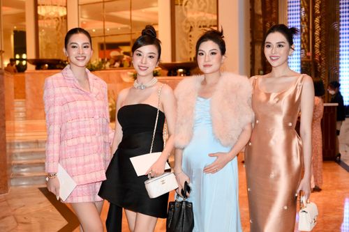Hoa hậu Tiểu Vy và dàn sao truyền hình dự cưới Phương Nga, Bình An