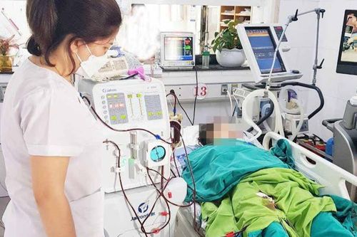 Cấp cứu nhiều trường hợp ngộ độc nặng thuốc trừ sâu, giảm đau hạ sốt