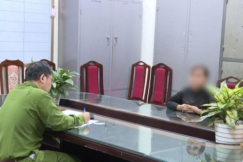 Xử phạt cô gái trẻ uống rượu say, gọi điện thoại 'trêu' cảnh sát 113