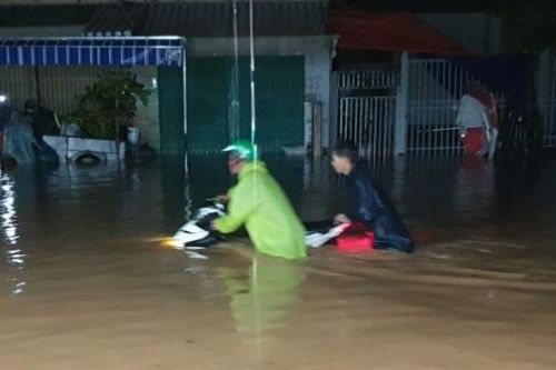 Thành phố Đà Nẵng ngập sâu, do đâu?