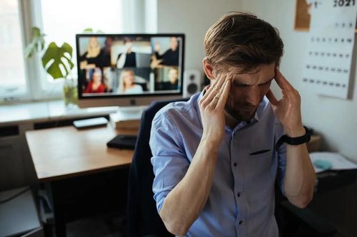Công ty Mỹ bị phạt 73.000 USD vì sa thải nhân viên không bật camera