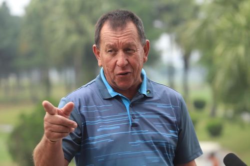 Rong ruổi theo chân golfer Singapore