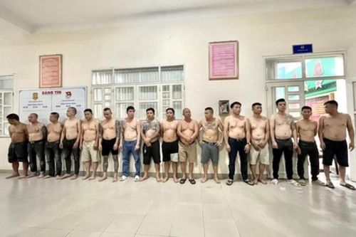 Công an Đồng Nai đánh sập sòng bạc của băng nhóm 'Nam Bánh Đa Cua'