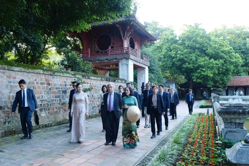 Hình ảnh Tổng Thư ký LHQ tham quan các địa điểm biểu tượng của Hà Nội