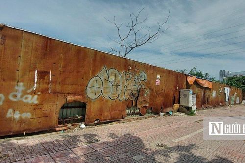 Con đường có nhiều đất công bỏ hoang… bậc nhất Tp.HCM - Bài 2: Gần 3.000m2 đất công bỏ hoang… 'rách nát'