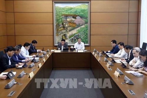 Giải quyết vấn đề trái phiếu, làm lành mạnh hóa thị trường chứng khoán