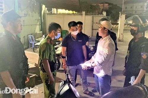 Tổ tuần tra 161 bắt đối tượng tàng trữ trái phép chất ma túy