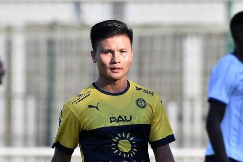 Quang Hải đá 4 phút trong chiến thắng của Pau
