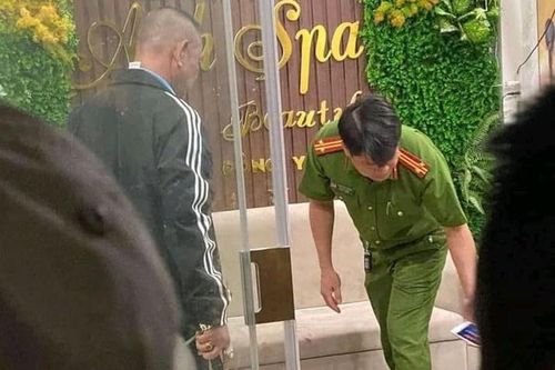 Dùng dao sát hại bạn gái chỉ vì ghen tuông
