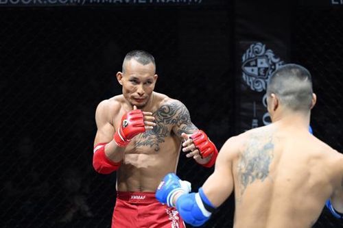 Trần Quang Lộc thắng knockout đối thủ ở bán kết LION Championship