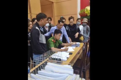 Phú Thọ: Đang đấu giá đất thì khách hàng báo Công an vì nghi có gian lận