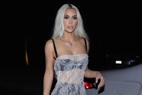 Máy bay quay đầu, Kim Kardashian ăn sinh nhật tại tiệm hamburger
