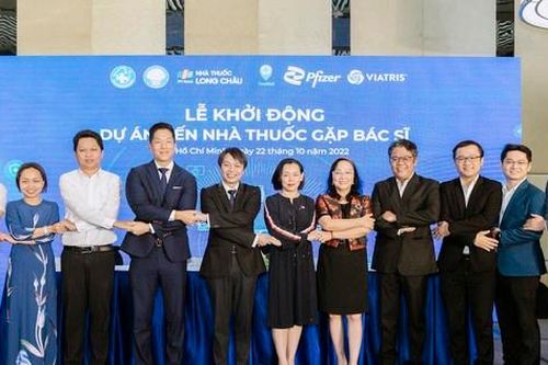 Lần đầu tiên triển khai Dự án khám chữa bệnh từ xa miễn phí tại nhà thuốc ở Việt Nam
