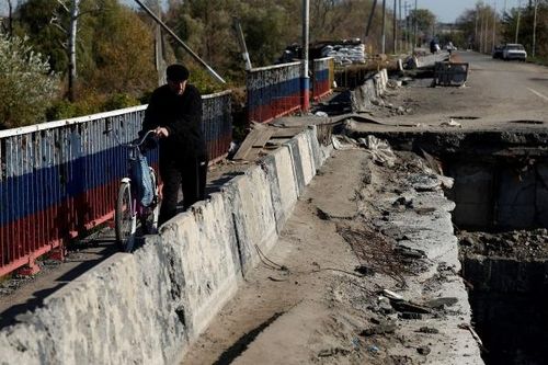 Xung đột Nga-Ukraine: Kiev bác cáo buộc dùng 'bom bẩn', Moscow tiếp tục không kích, Pháp nói về 'cơ hội cho hòa bình'