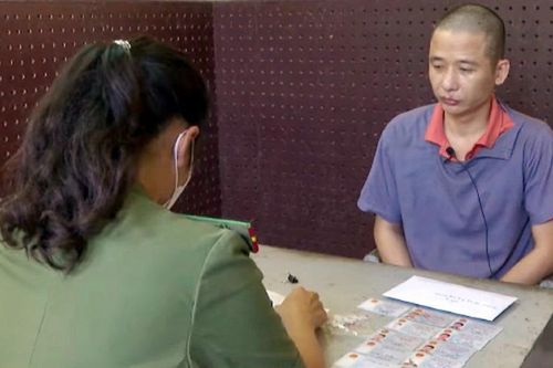 Khởi tố kẻ chuyên làm giả giấy tờ, mở tài khoản ngân hàng để đánh bạc online