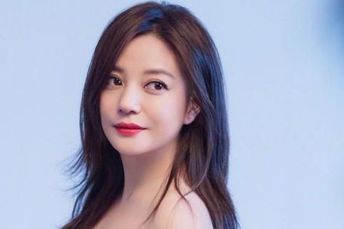 Triệu Vy bị loại khỏi phim, hết đường quay lại showbiz