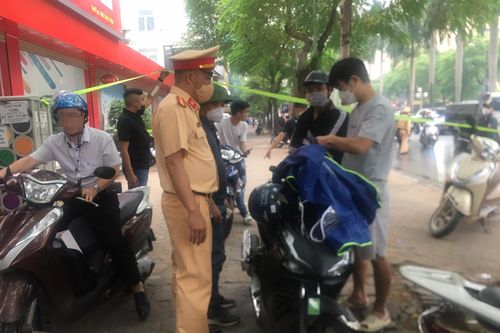 Uống bia xong, lái xe 'đụng' trúng tổ công tác 141