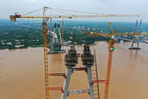 Nhiều nhà thầu bị cảnh cáo vì chậm tiến độ cao tốc Mỹ Thuận - Cần Thơ