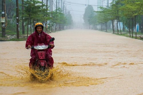 Nhiều nơi ở Đà Nẵng ngập gần nửa mét