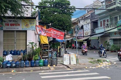 Thanh niên bị chém chết ngay trên đường