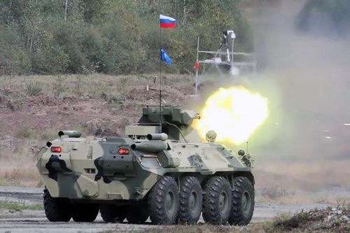 Xe bọc thép chở quân BTR-82A của Nga phô diễn sức mạnh