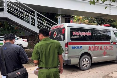 Người dân phát hiện thi thể cô gái trẻ trôi trên sông Sài Gòn