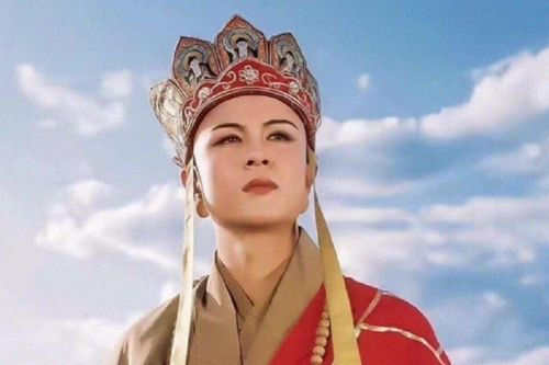 Xuất hiện hình ảnh 'Đường Tam Tạng đẹp nhất màn ảnh' phát tờ rơi