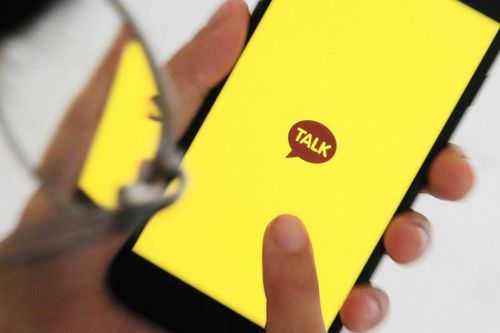 Khó khăn bủa vây chủ sở hữu siêu ứng dụng KakaoTalk