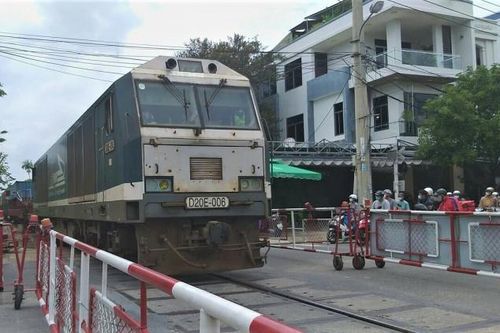 Ngành đường sắt đầu tư 200 tỷ đồng lắp đặt hệ thống cảnh báo tự động tại 112 đường ngang