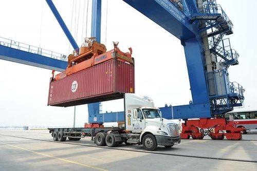 Đào tạo nhân lực logistics còn thiếu màu 'thực chiến'