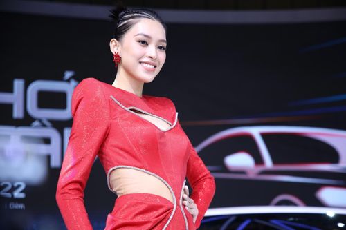 Hoa hậu, mẫu Tây tại Vietnam Motor Show 2022