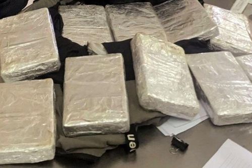Khởi tố, bắt giam 2 đối tượng vận chuyển, mua bán 6 bánh heroin