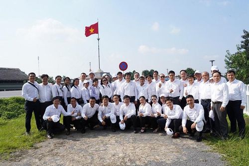 Công ty CP Phân bón Miền Nam với chương trình Về nguồn đầy ý nghĩa