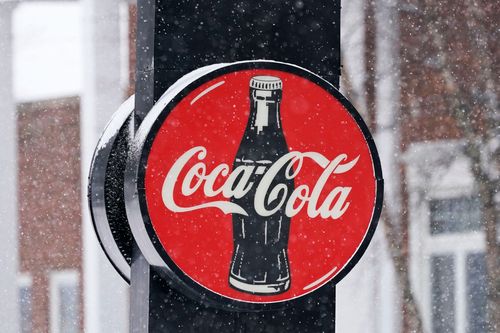 Coca-Cola nâng dự báo tăng trưởng giữa suy thoái toàn cầu