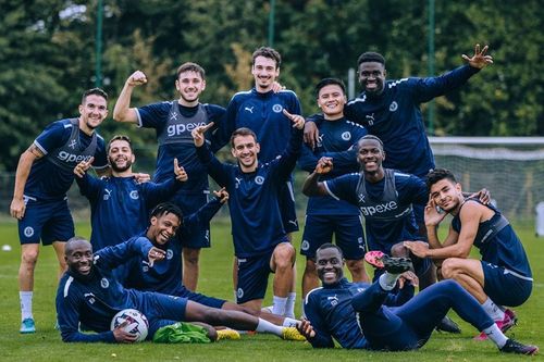 Quang Hải thắng trận đấu tập nội bộ ở Pau FC