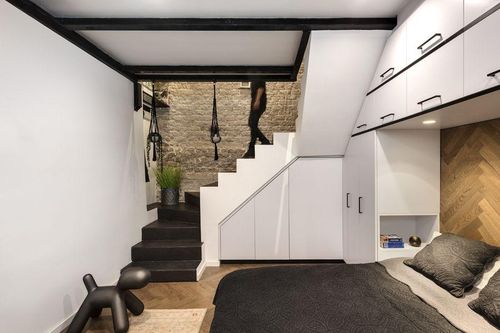 Căn hộ 36m² có thiết kế chìm dưới đất với bố cục thông minh