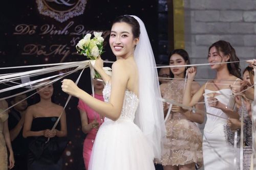 Cô dâu Gen Z Việt ngày càng chọn váy cá tính