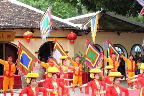 Điều chỉnh tên gọi di sản quốc gia Lễ giỗ bà Phi Yến