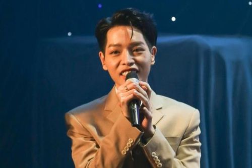 Đức Phúc nói gì khi hát lại ca khúc 'tủ' của Phương Thanh nhưng không đổi ngôi xưng hô