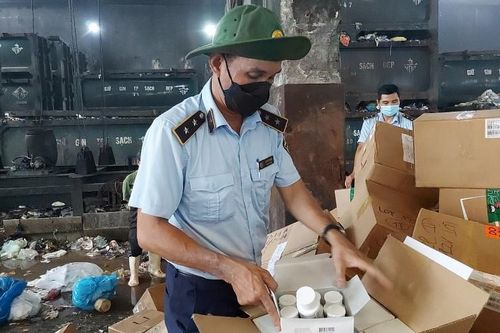TP. Hồ Chí Minh: Tiêu hủy lô mỹ phẩm Obagi nhập lậu và thuốc tây trị giá hơn 18 tỷ đồng