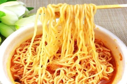 Giá mì gói tăng hơn 10%