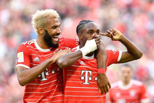 Bayern dẫn đầu Bundesliga sau chiến thắng 6-2