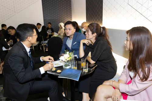 Bên trong những phòng VIP để bán xe tại VMS 2022