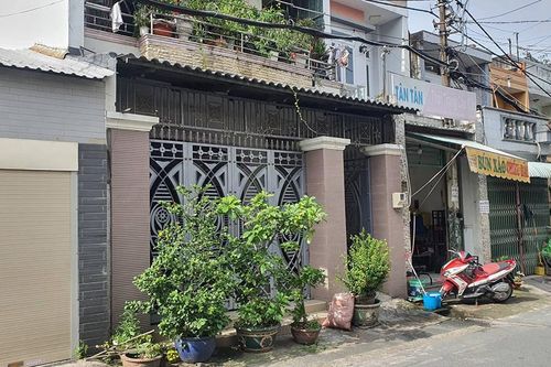 Quý tử nổ súng bắn cha khai muốn giết cả gia đình bên nội