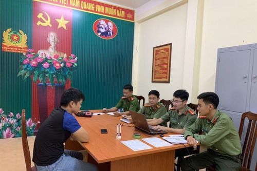 Xử lý hai đối tượng tung tin sai về thị trường chứng khoán