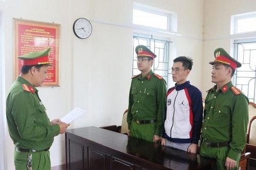 Mất gần 1 tỉ đồng tiền thật vì bẫy lừa 'gỡ' lại tiền ảo