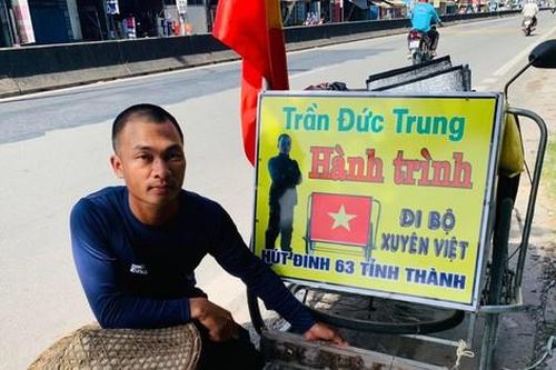 Chàng trai xứ Nghệ làm xe tự chế hút đinh trên hành trình đi bộ xuyên Việt