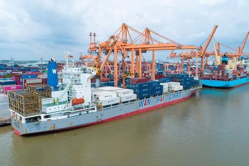 Phó Thủ tướng Lê Minh Khái yêu cầu sớm điều chỉnh phí hạ tầng cảng biển Hải Phòng