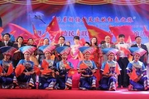 Giao lưu nhân dân vun đắp tình hữu nghị bền chặt Việt Nam-Trung Quốc